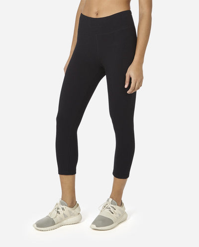 Side View of Mid-Rise Cropped Legging - Black Salt