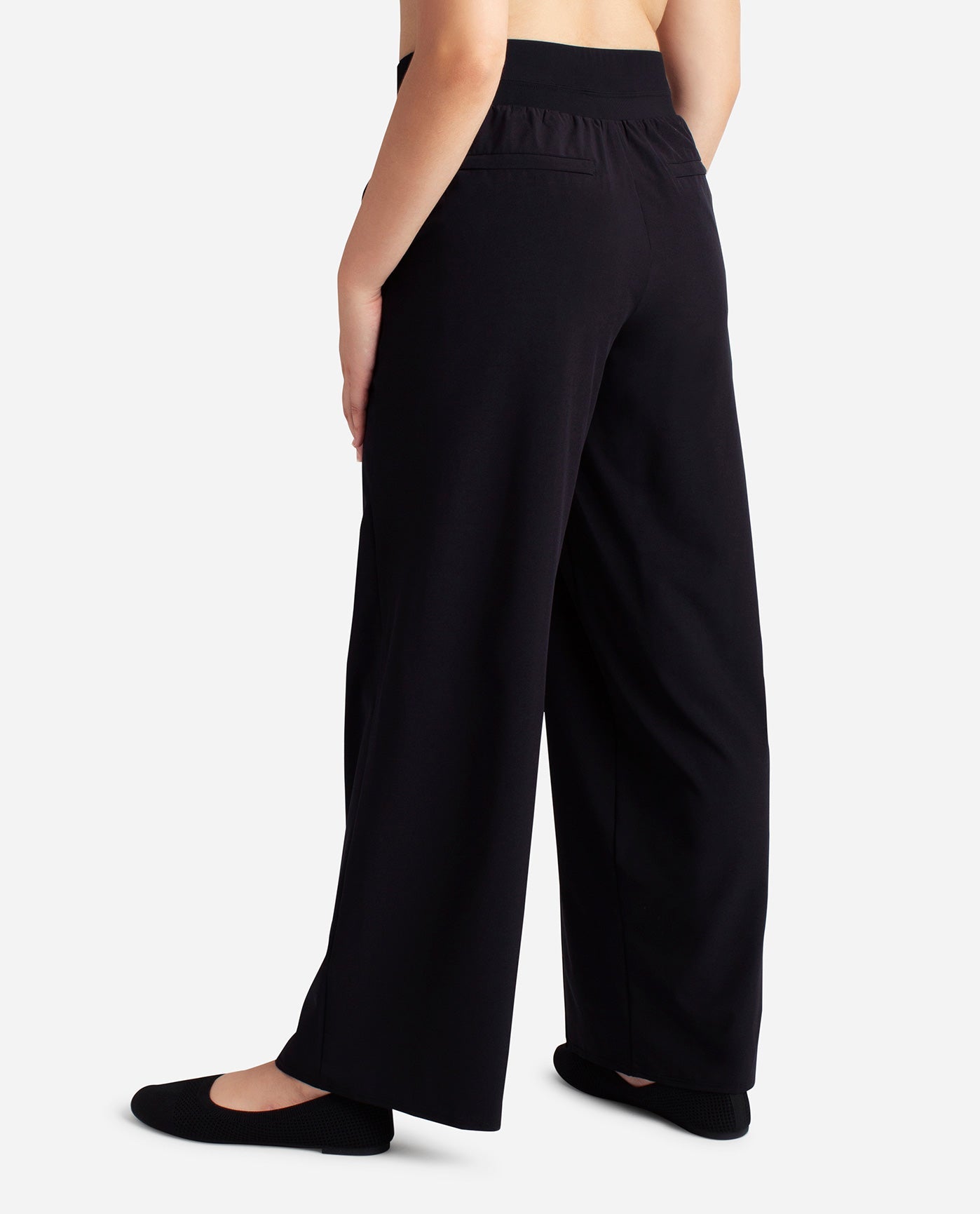 Danskin Now Solid Black Active Pants Size M - 36% off