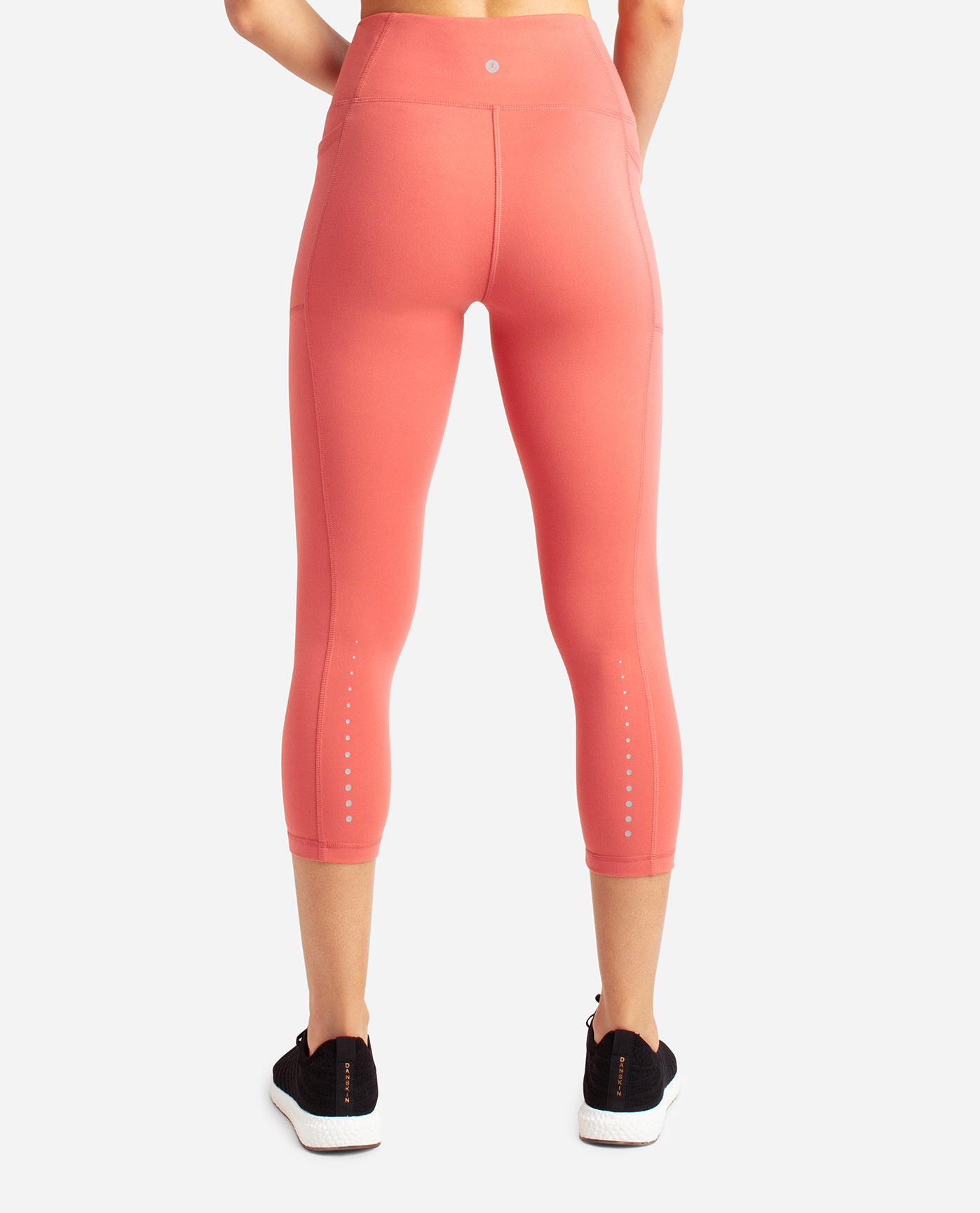 Womens Danskin Yoga Capris Highly Elastic, Flexible, Lightweight, And  Stretchy Calf Length Trousers For Workouts And Exercise Style #3385667 From  Zqnw, $24.39