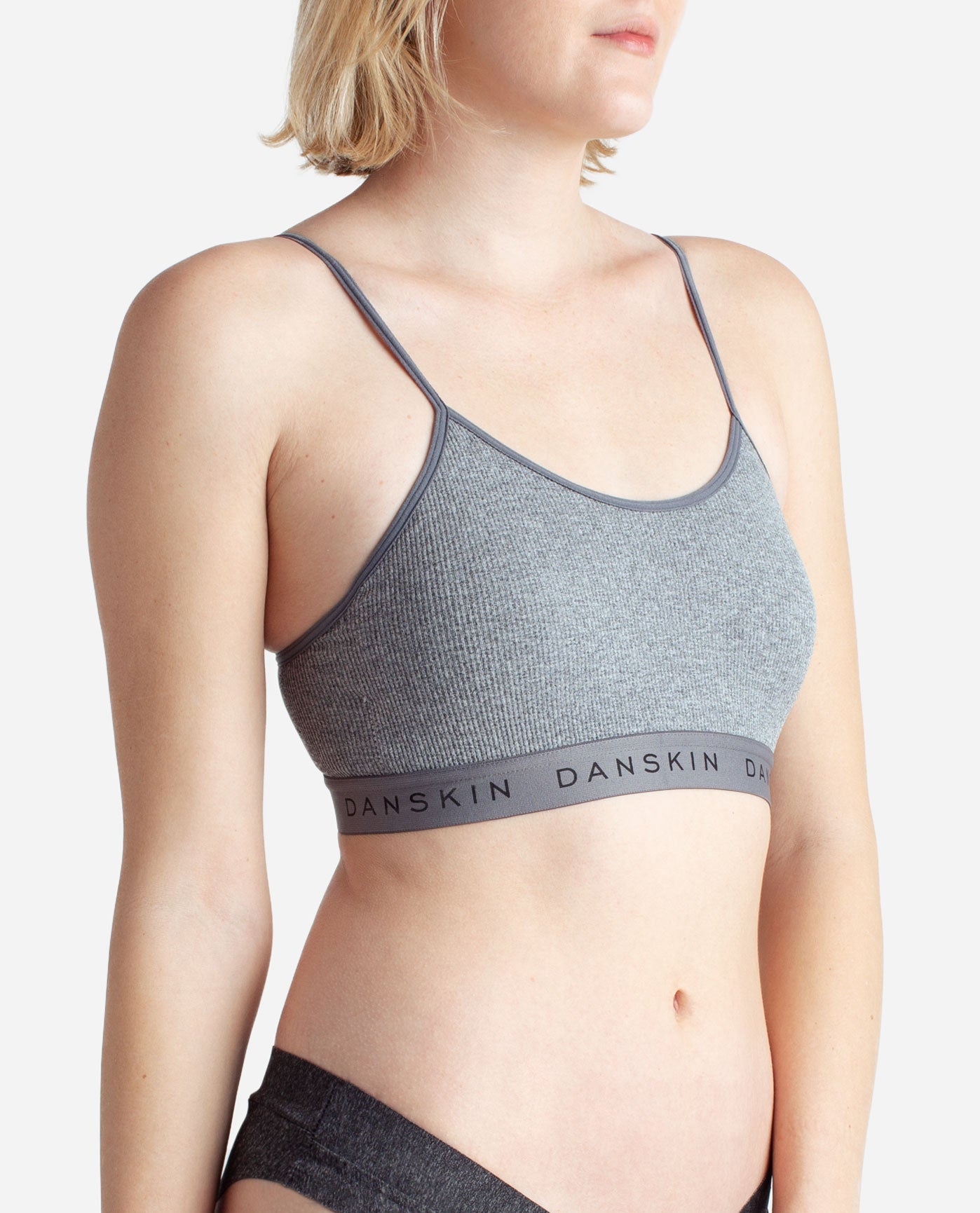 Danskin Now Max Support Cross Back High Impact Sports Bra, Black/Grey, Size  40D : : Clothing, Shoes & Accessories