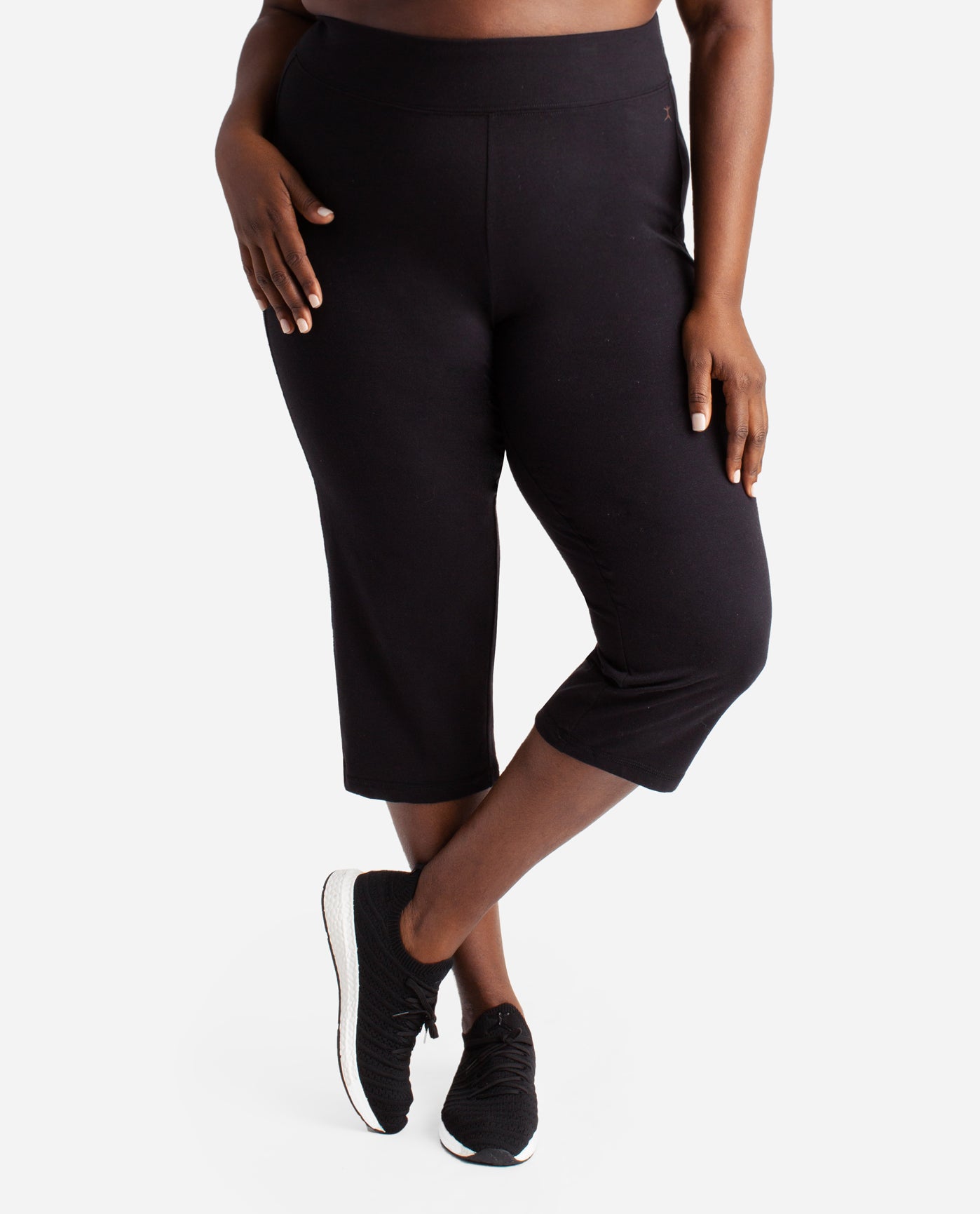 Danskin Now Women's Black Activewear Cotton Blend Stretch Cropped